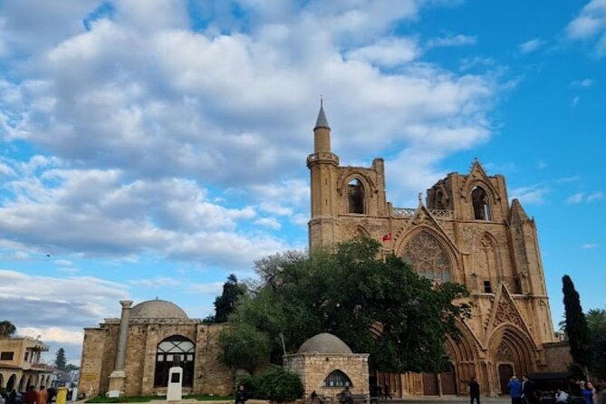 A Day Trip to Medieval FAMAGUSTA (Kyrenia, Nicosia or Famagusta ) - Varosha, the ghost town: what you should notice on the walk