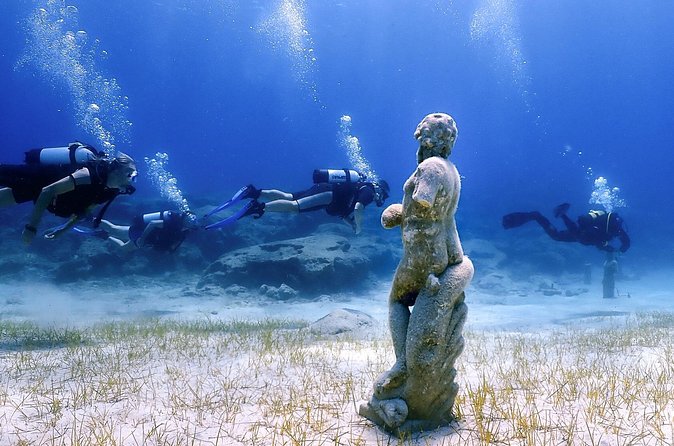 Diving for licensed divers - Gear is included, but not everything you might expect
