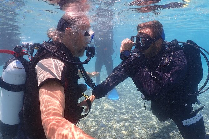 Introductory diving in small groups - What you get, equipment and PADI eLearning in the same package