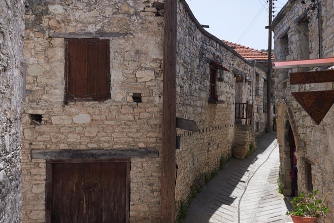 Kourion Ruins, Kolossi Castle and Winery Guided Visit from Paphos - Wine tasting and lunch value: what is included, what is not