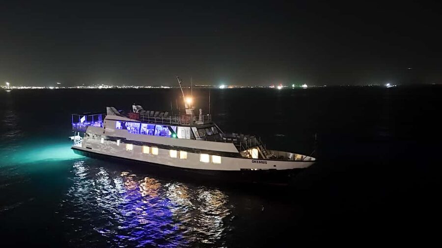 Larnaca: Disco Sunset cruise - The 90 minutes aboard M/V Okeanis, from dock to sunset party