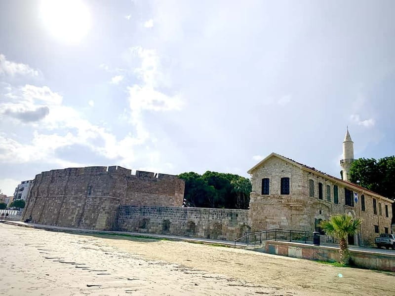 Larnaca: private guide to explore the Top-Sightseeings - Halan Sultan Tekke Mosque: Muslim period context with space to absorb