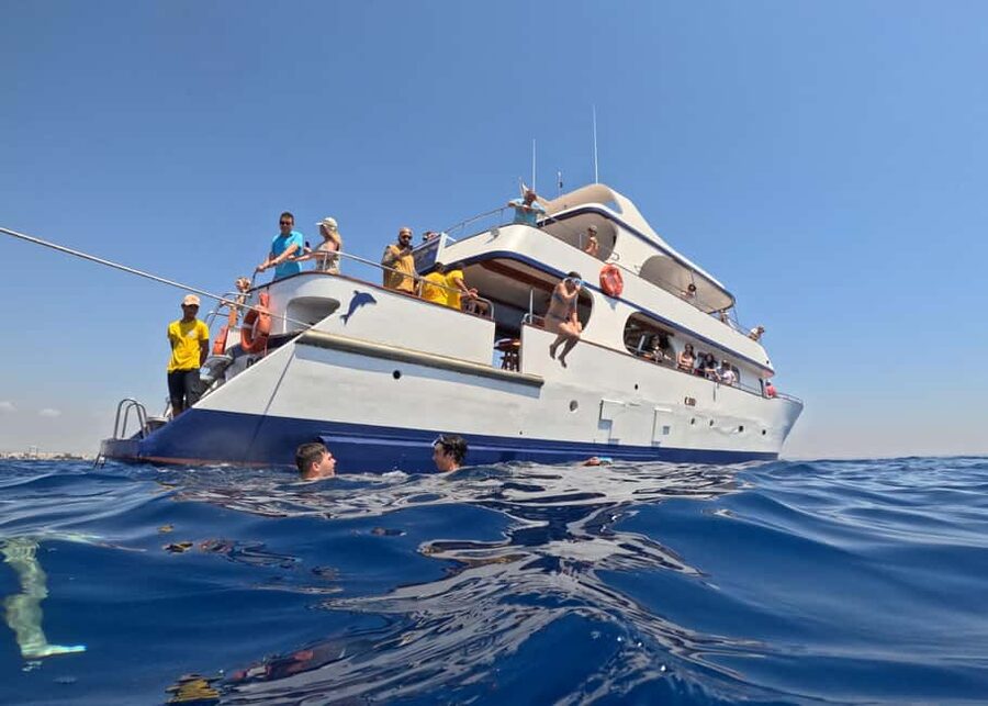 Larnaca: Relaxing Cruise with Fishing and BBQ Lunch - Cypriot BBQ buffet lunch and open bar, with fish cooked for catches