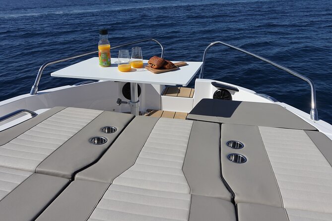 Luxury Charter on Blue Lagoon Flyer (Karnic CS10) to Blue Lagoon - What’s included on the boat (and why it matters)