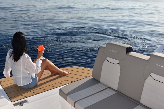 Luxury Charter on Blue Lagoon Flyer (Karnic CS10) to Blue Lagoon - The captain effect: clearer instructions, better memories