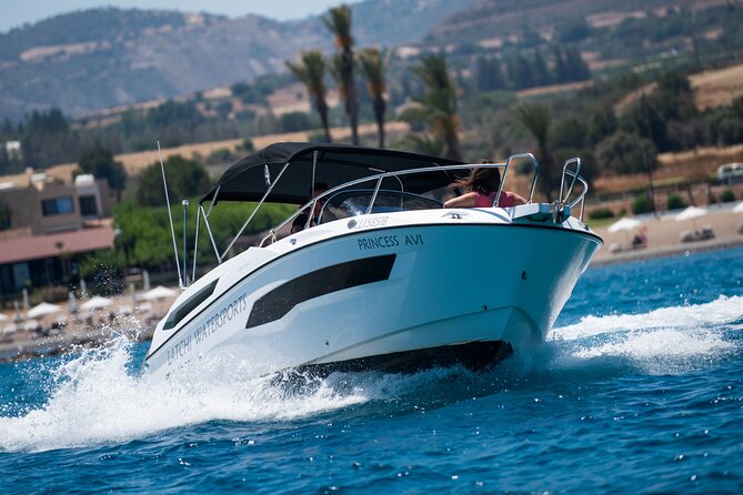 Luxury Karnic SL701 Boat with driver to Blue Lagoon & more - A Luxury Karnic SL701 boat day starts with real comfort