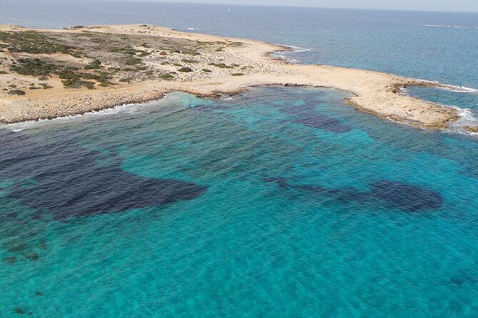 Luxury Karnic SL701 Boat with driver to Blue Lagoon & more - How the day flows: driver handling the boat, you handle the fun