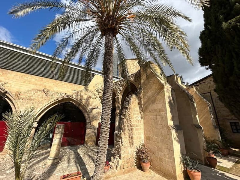 Nicosia, private tour, Old Town greek and turkish side - Ledra Street and the Border Crossing: What Changes When You Step Over