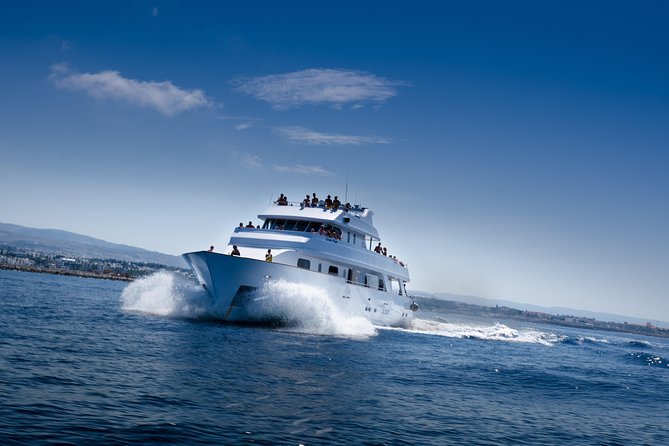 Ocean Flyer | Elite (18+) Cruise - Onboard vibe: service, drinks, and the adults-only feel