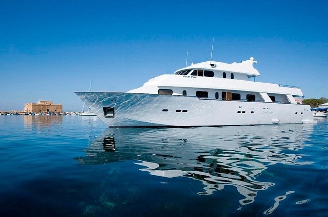 Ocean Flyer | Elite (18+) Cruise - Optional extras: jet-boat and small souvenirs on board
