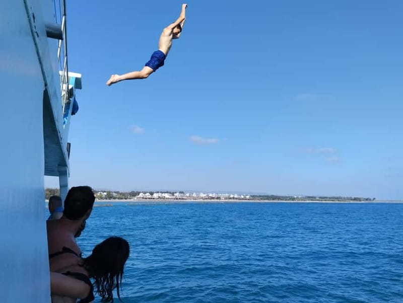 Paphos: Glass Bottom Boat Trip with Swimming or Snorkeling - The Vera K. shipwreck and sponge story, seen from above