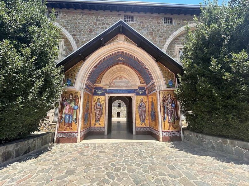 PAPHOS: Troodos Mountains "Monasteries & Villages" by coach - Troodos by coach: the easiest way to leave the coast behind