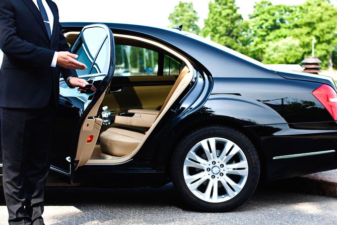 Private Airport Transfer from Hotel to Paphos Airport in a 4-seater taxi - Quick takes