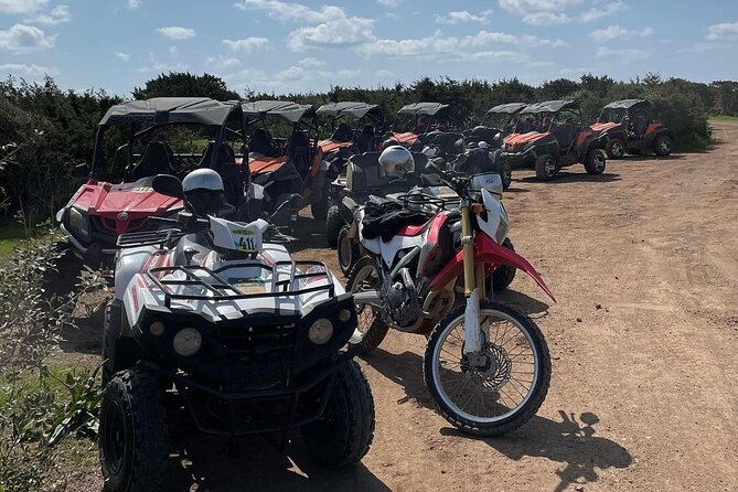 Quad or Buggy Tour from Coral Bay to Lara Bay - Caves and rock formations: a short nature stop with a good behind-the-scenes detail