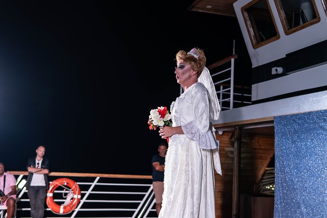 Stardust Variety Show Evening Cruise in Yeroskipou Bay - Drinks on purchase: reasonable pricing and quick service