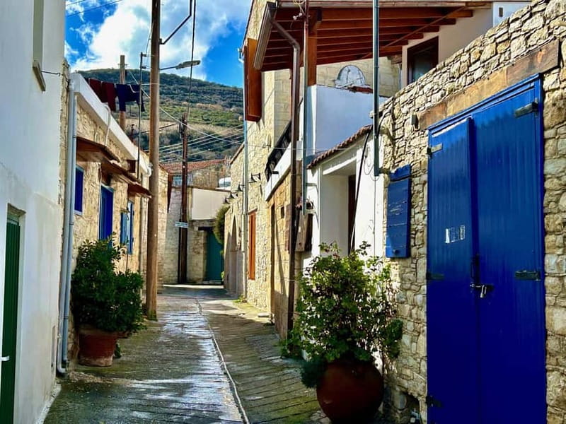 Troodos Mountains : private tour including a wine tasting - Omodos wine village: streets with history, wine culture, and local crafts