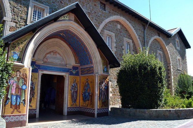 Troodos Peaks & Mountain Flavors Day Tour from Paphos - Pickup timing, group size, and getting a good seat