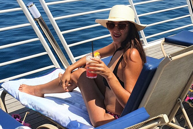 Wave Dancer Half Day BBQ Cruise - All Inclusive - The BBQ lunch and all-inclusive drinks: the part you will remember